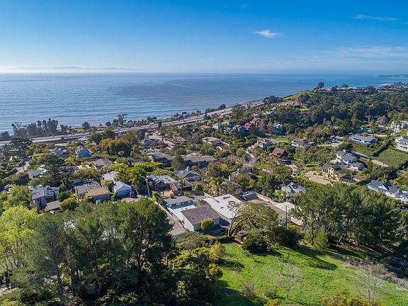 Summerland Neighborhood